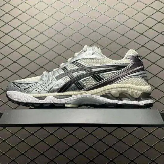 Asics Gel-Kayano 14 Shoes