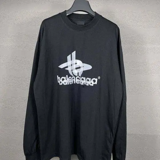 Balenciaga Long Sleeve T‑Shirt