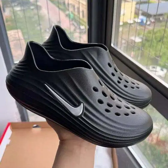 Nike Slides