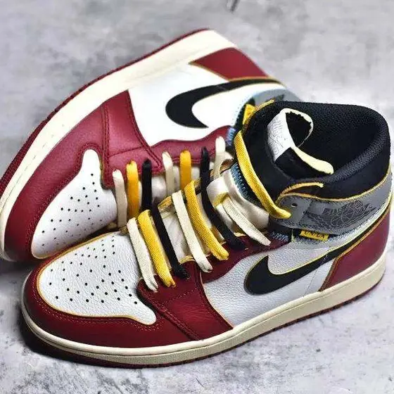 Nike Air Jordan 4
