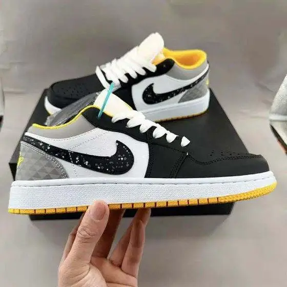Nike Qiaoyi Explosive Meituan Black White Yellow Starry Sky AJ1 Men's Shoes All-