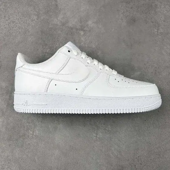 Nike Air Force One Cowhide White Shoes Men's and Women's Couple Board Shoes af1