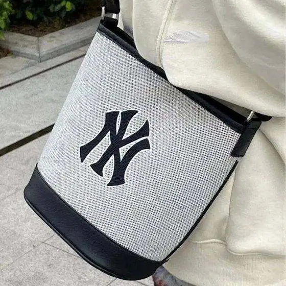 MLB NY Canvas Bucket Crossbody Bag
