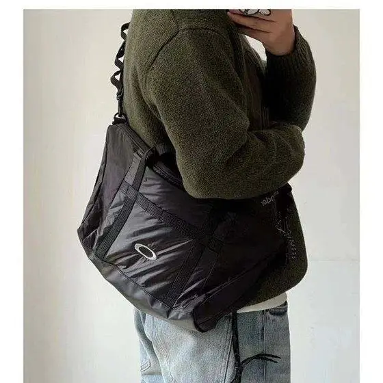 Oakley Messenger Bag
