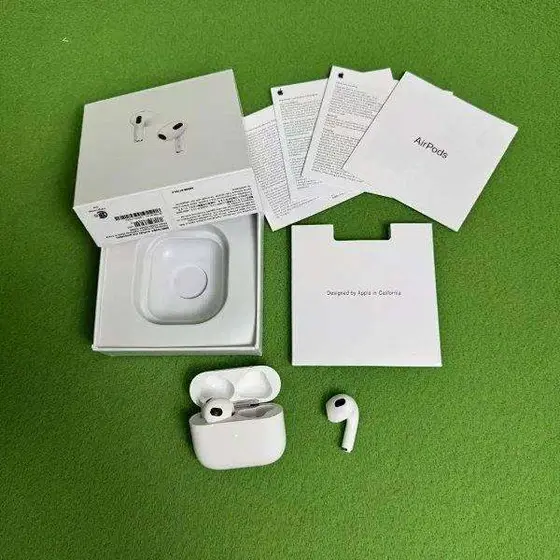 Apple AirPods